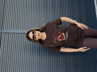 Çilekli Ekmek Baskılı T-shirt  Acı Kahve