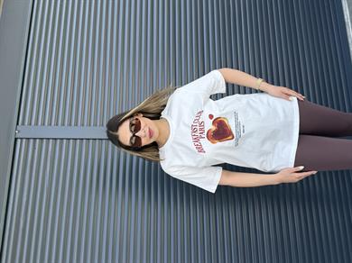 Çilekli Ekmek Baskılı T-shirt Beyaz