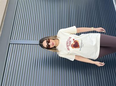 Çilekli Ekmek Baskılı T-shirt Vanilya