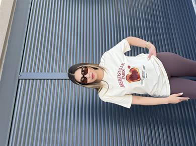 Çilekli Ekmek Baskılı T-shirt Vanilya