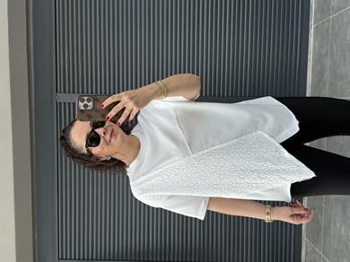 Dantel Detaylı Tasarım T-shirt Beyaz