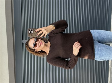 Dilvin Kayık Yaka Simli Pullu Triko Kazak Acı Kahve
