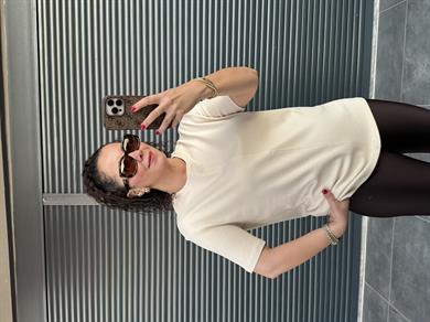 Dilvin Önü Dikiş Detaylı T-Shirt Taş