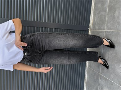 Dilvin Paçası Sasonlu Jean Siyah
