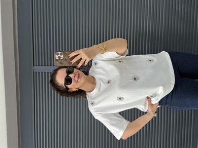 Göz Nakışlı İncili T-Shirt Beyaz