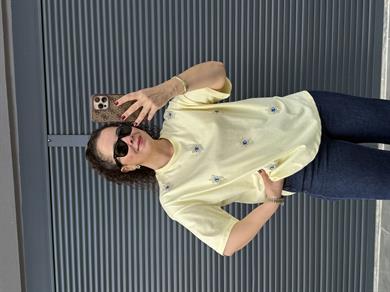 Göz Nakışlı İncili T-Shirt Sarı