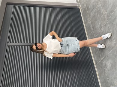 Karol Yırtık Detay Kot Etek