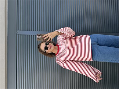 Kırmızı Yazı Nakışlı Çizgili Sweatshirt