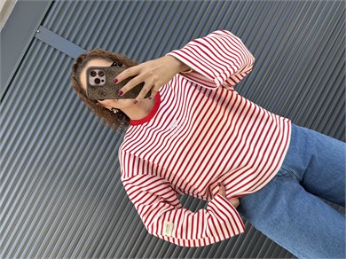 Kırmızı Yazı Nakışlı Çizgili Sweatshirt