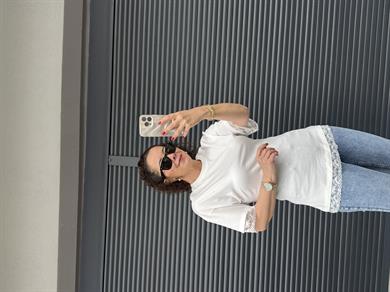 Kolları Ve Etek Ucu Dantelli T-shirt Beyaz