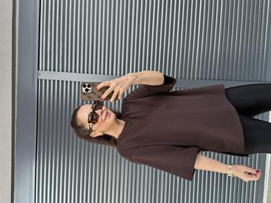 Modal Kumaş Yan Yırtmaçlı Basic T-Shirt Acı Kahve