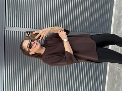 Modal Kumaş Yan Yırtmaçlı Basic T-Shirt Acı Kahve