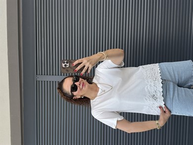 Premium Çiçek Güpür Detaylı T-shirt Ekru