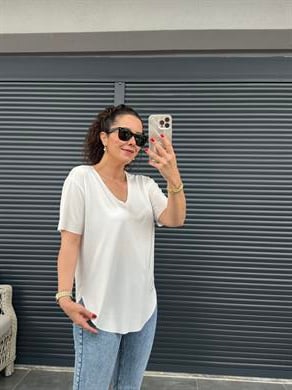 Premium V Yaka Salaş T-shirt Ekru