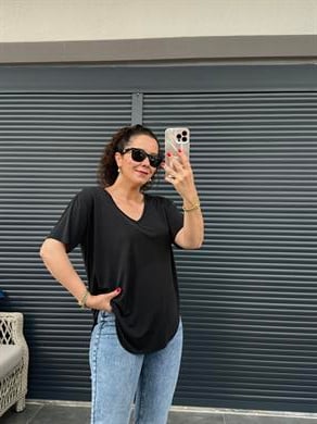 Premium V Yaka Salaş T-shirt Siyah