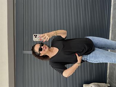 Premium V Yaka Salaş T-shirt Siyah