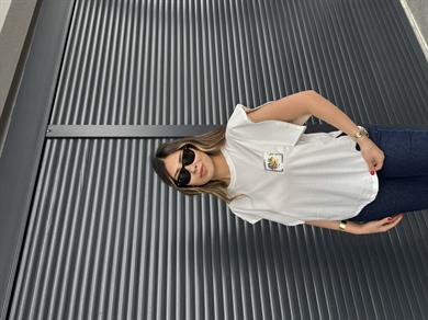 Pul Detaylı Tasarım T-shirt Bej
