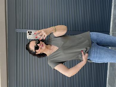 V Yaka Yarasa Kol Modal T-shirt Haki