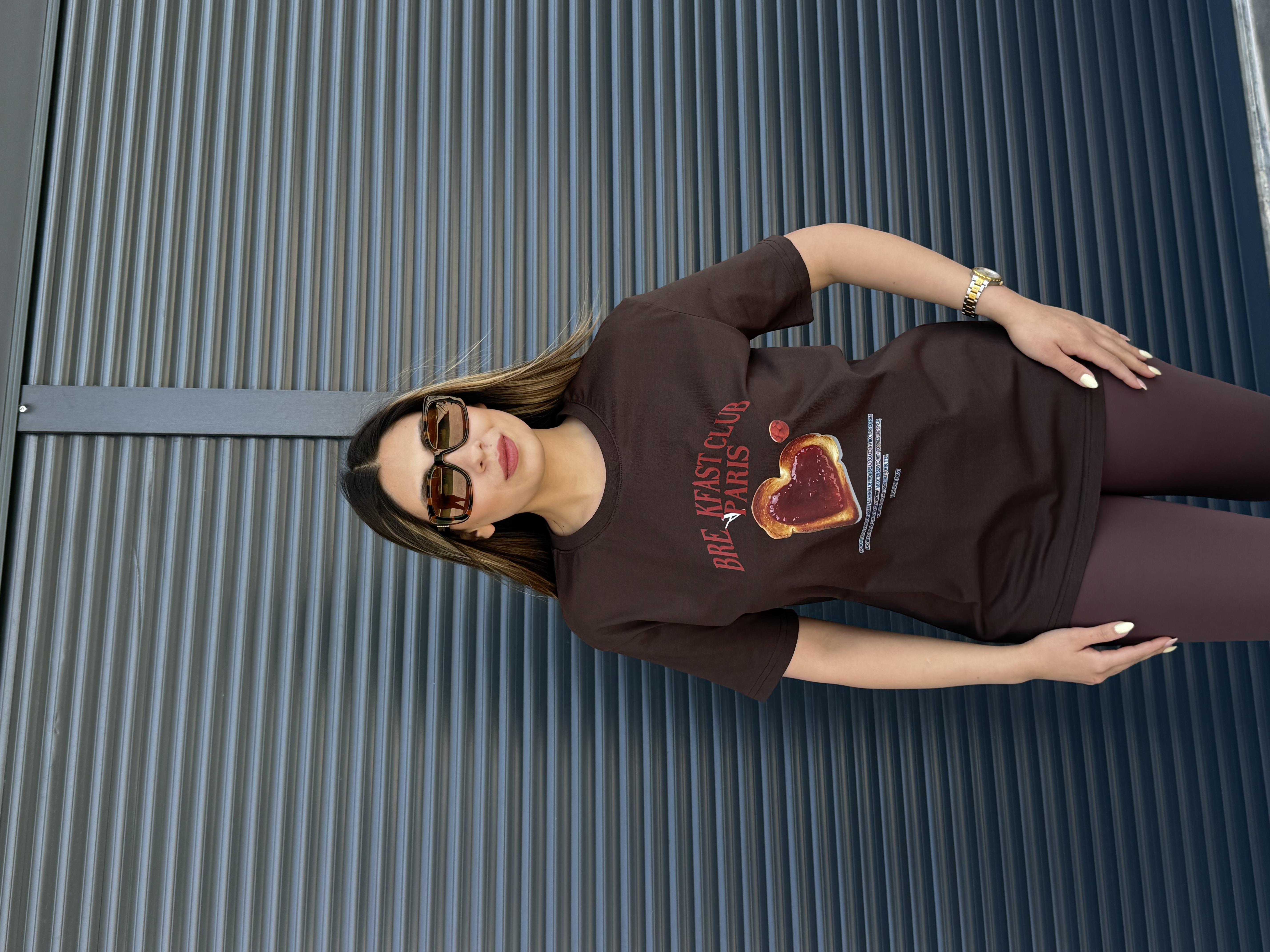 Çilekli Ekmek Baskılı T-shirt  Acı Kahve