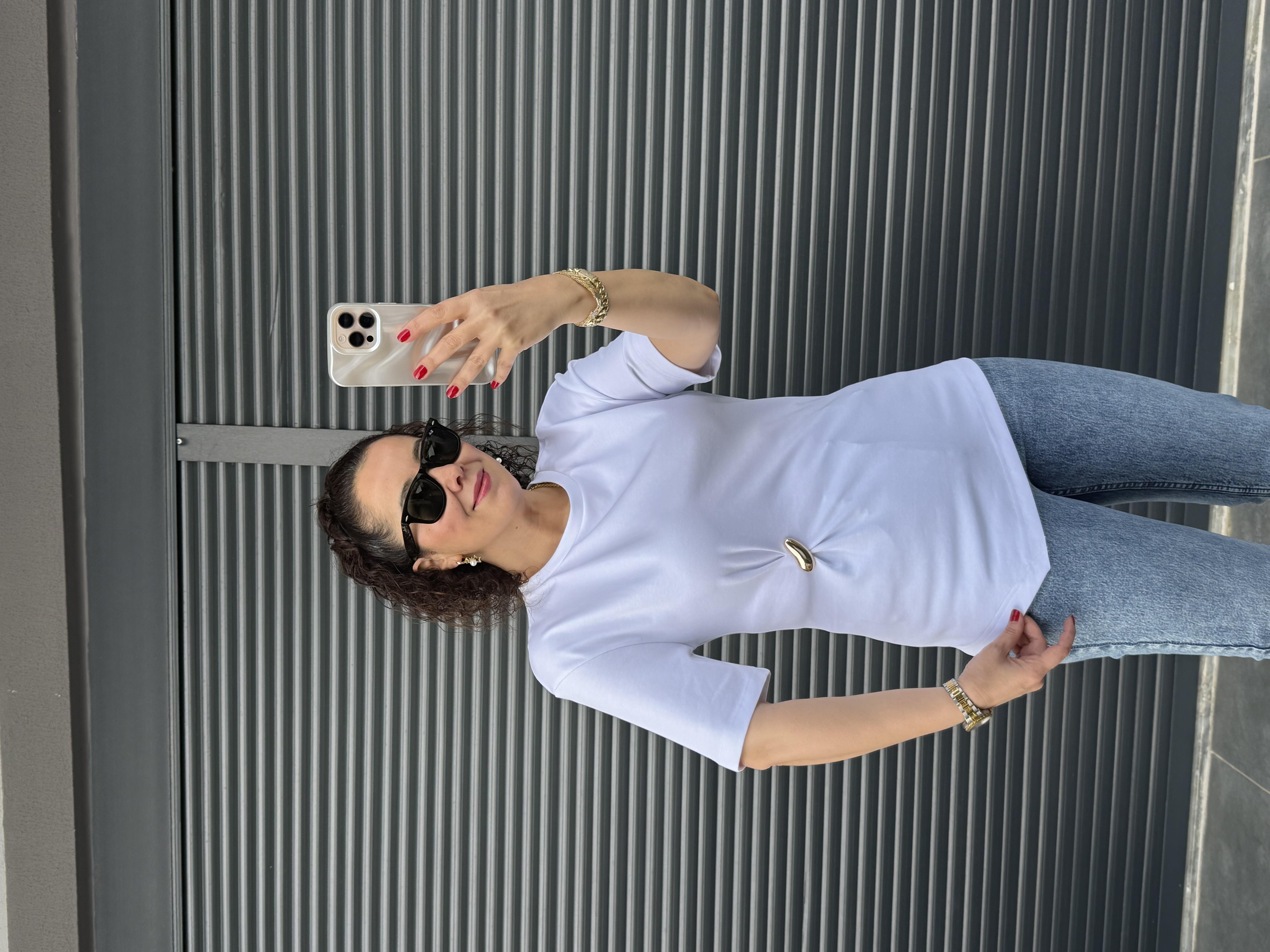 Dilvin Gold Aksesuar Detaylı T-shirt