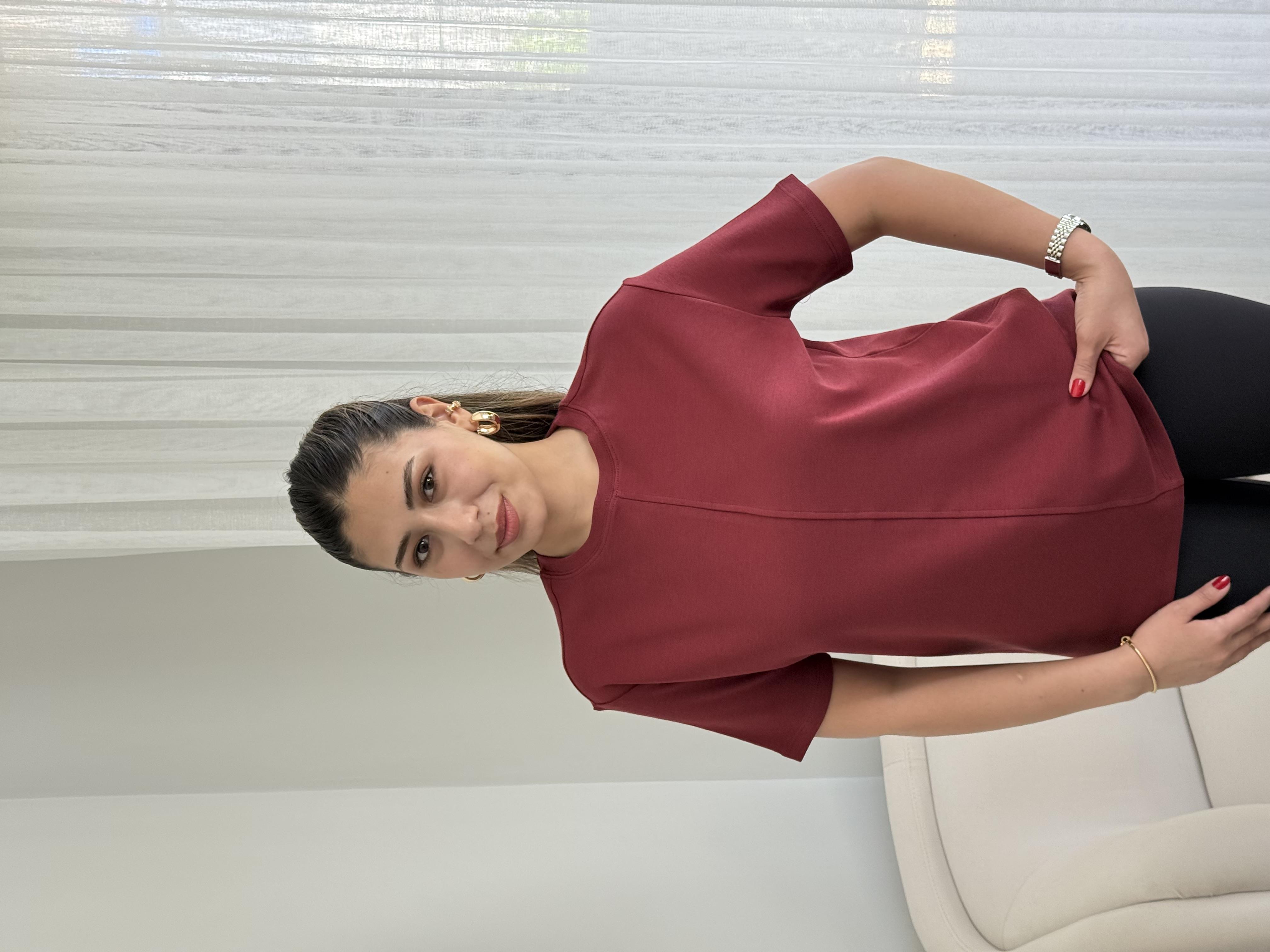 Dilvin Önü Dikiş Detaylı T-Shirt Bordo