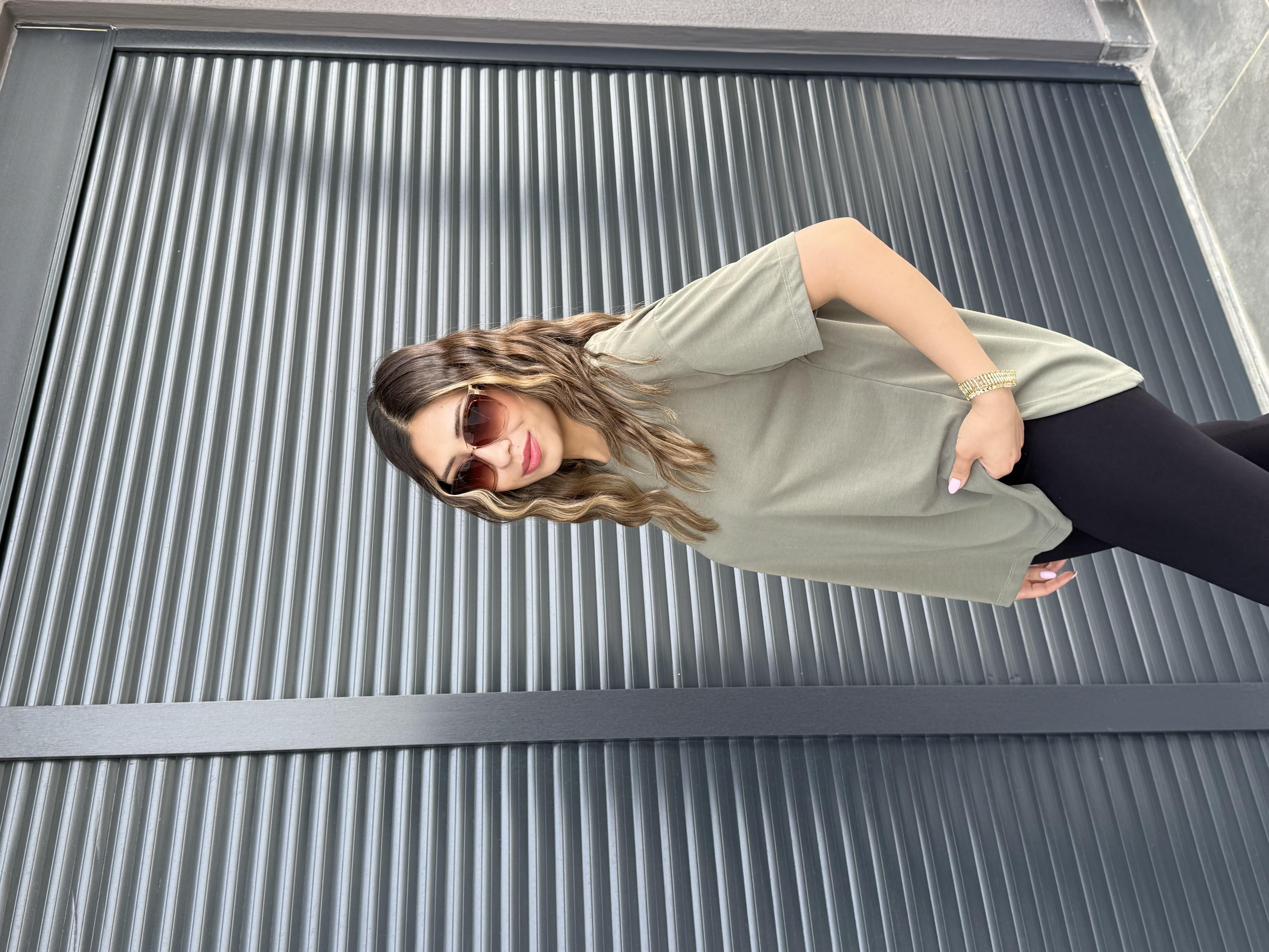 İthal Modal Sırt Pile Detaylı Basic  T-Shirt Haki