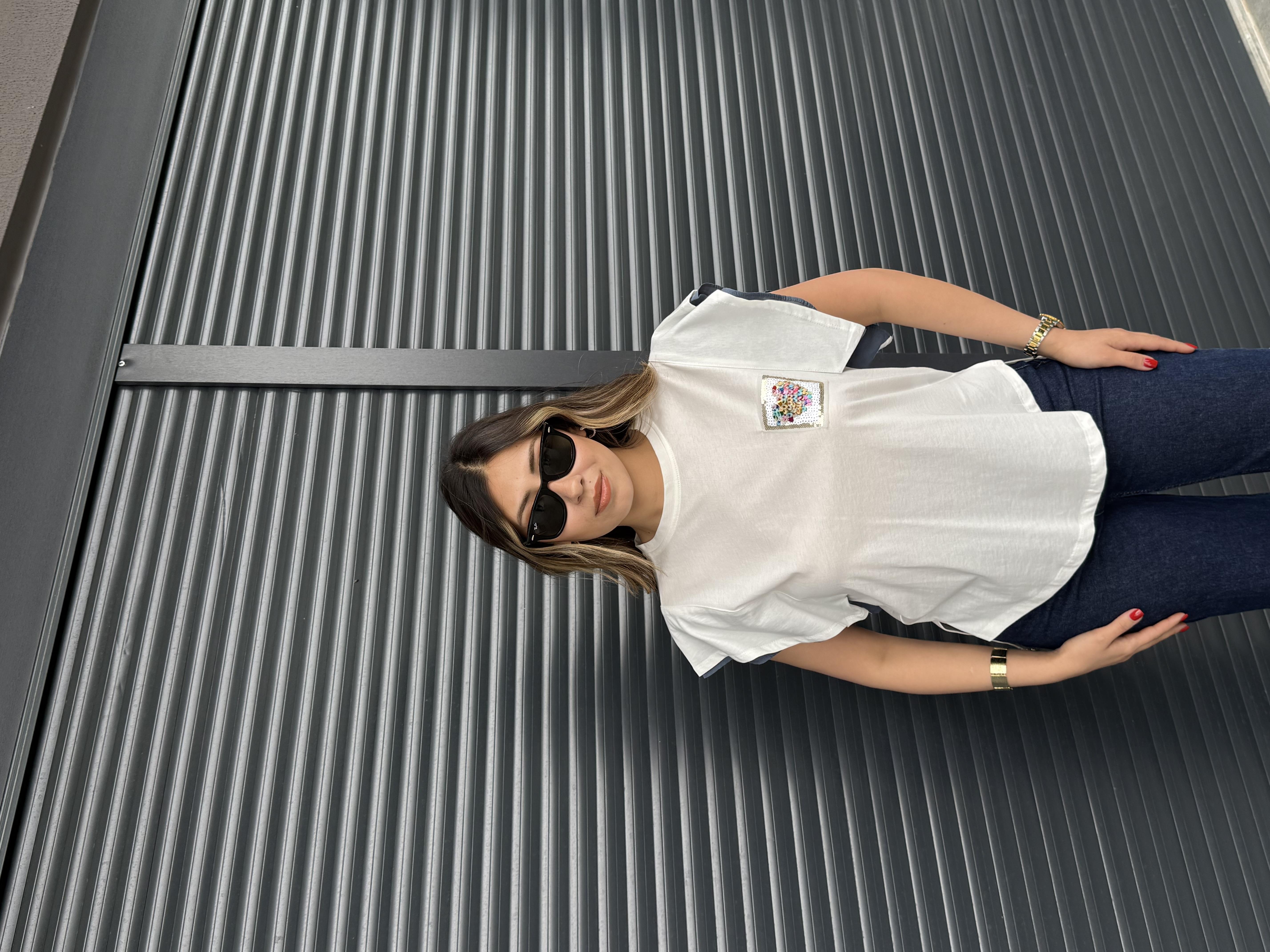 Pul Detaylı Tasarım T-shirt İndigo