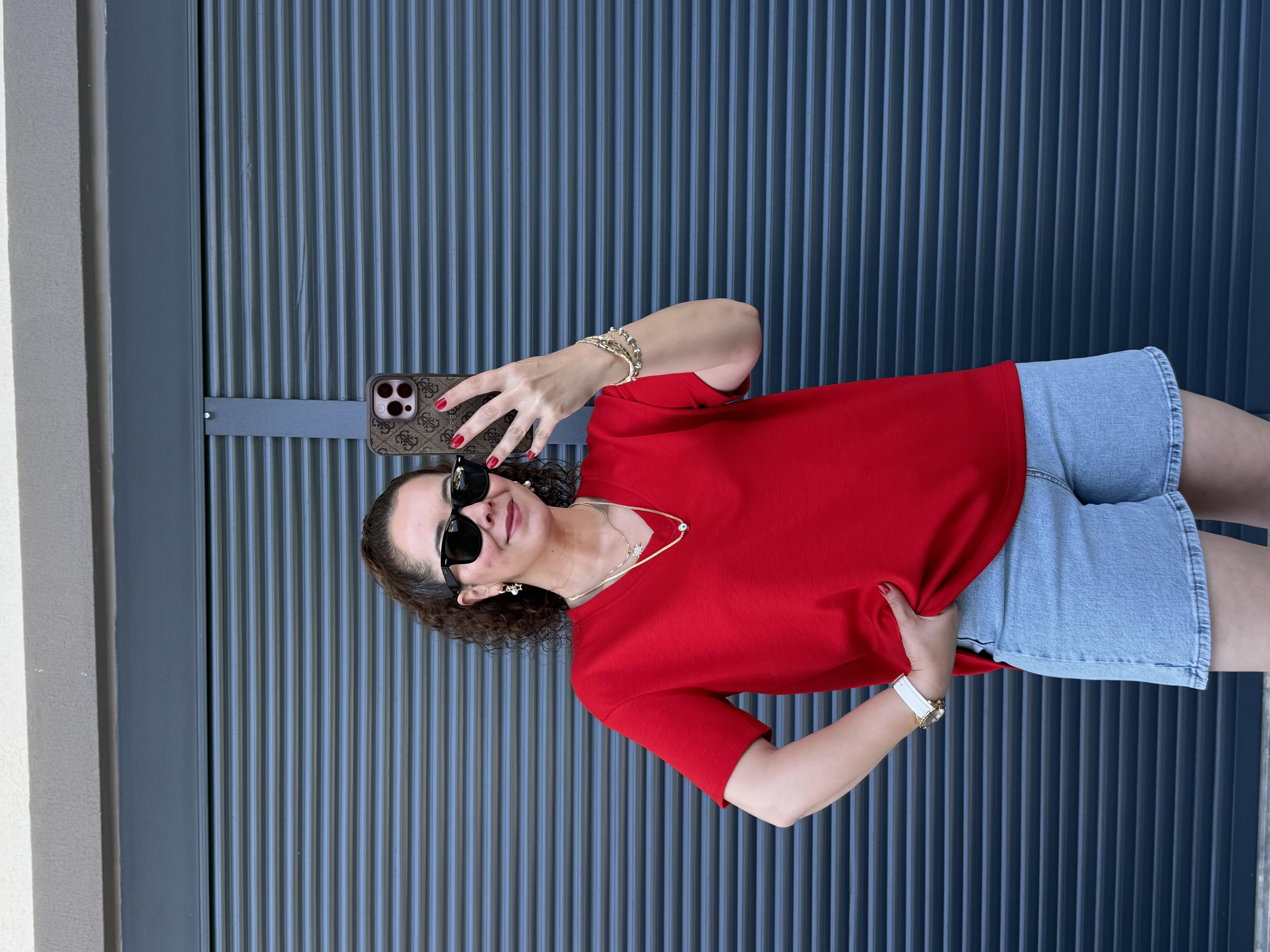 V Yaka Modal Kumaş T-shirt Kırmızı 