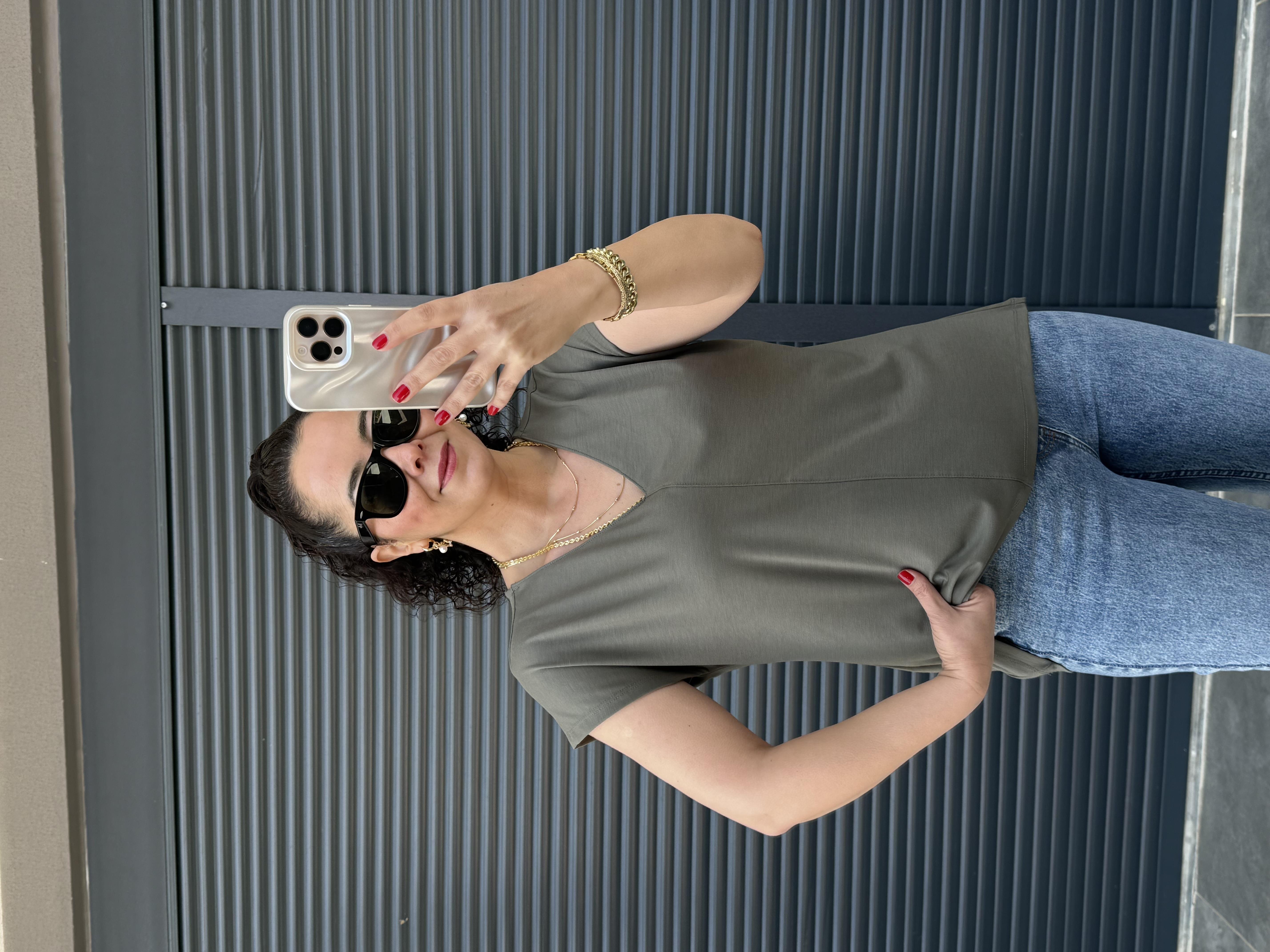V Yaka Yarasa Kol Modal T-shirt Haki