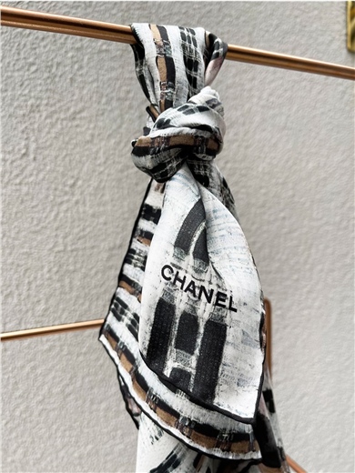 Chanel Logo Desenli 65x65 İpek Fular