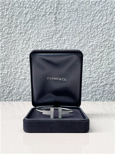 Tiffany T Wide Diamond Wire Bilezik