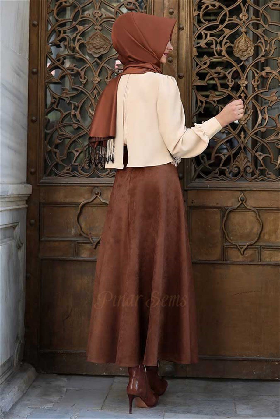 Pınar Şems Fiyonklu Süet Etek Taba