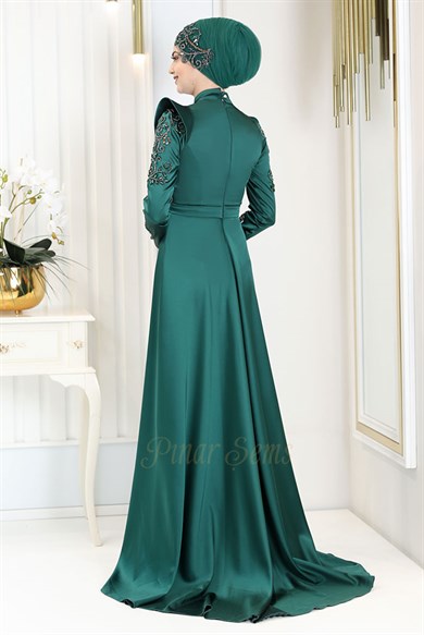 Pınar Şems Asrın Abiye Zümrüt