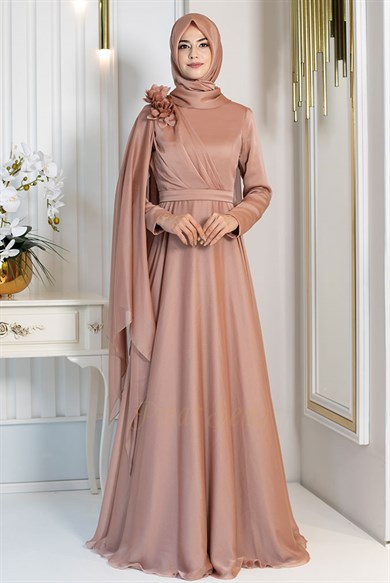 Pınar Şems Yaren Abiye Bakır