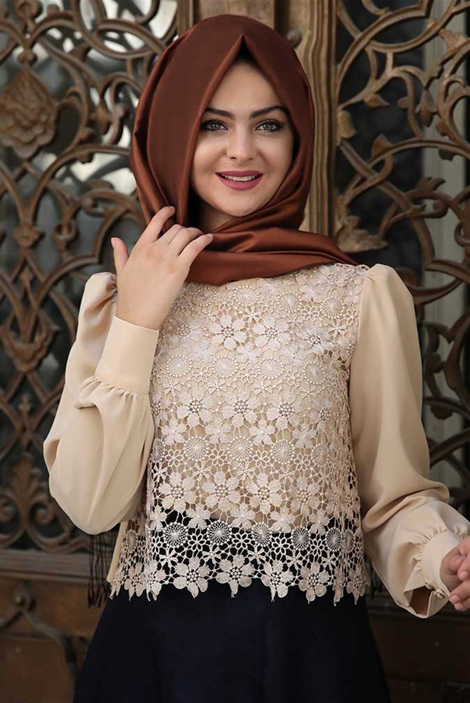 Pınar Şems Dantel Pelerinli Gömlek Bej