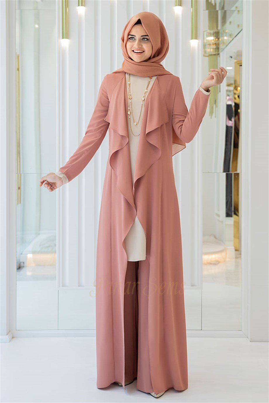 Pınar Şems İstanbul Takım Gül Kurusu