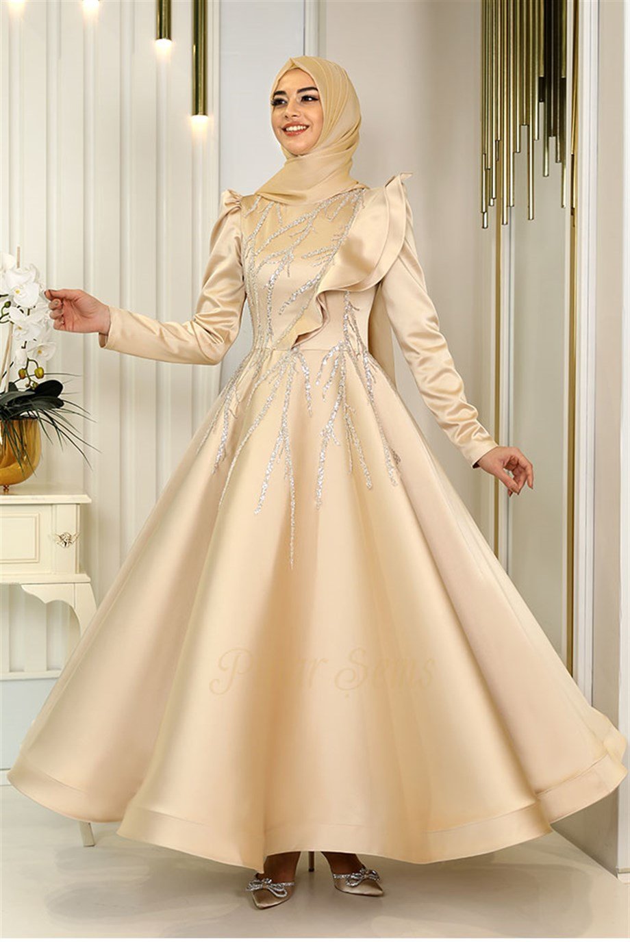 Pınar Şems Taçmin Abiye Gold