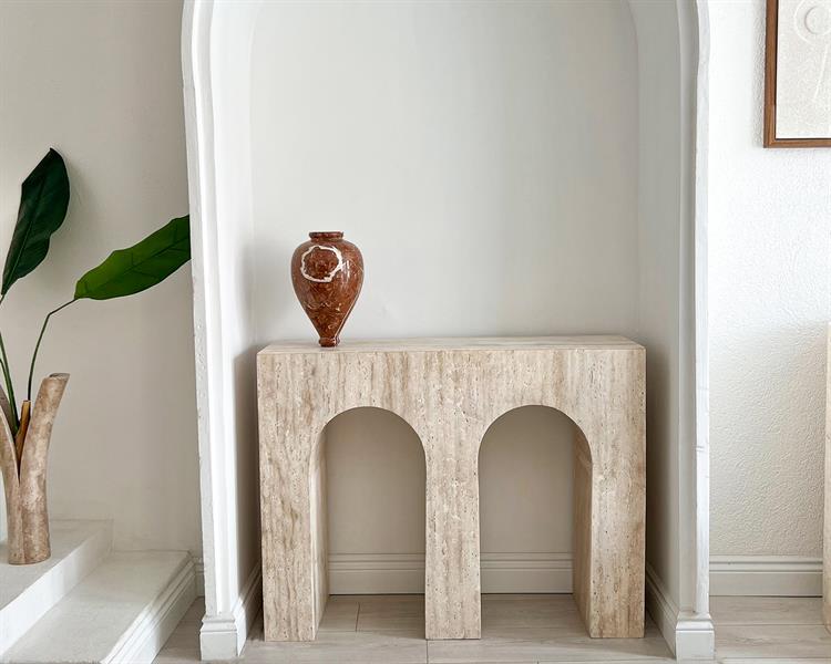 Georgette-Travertinn Kommode