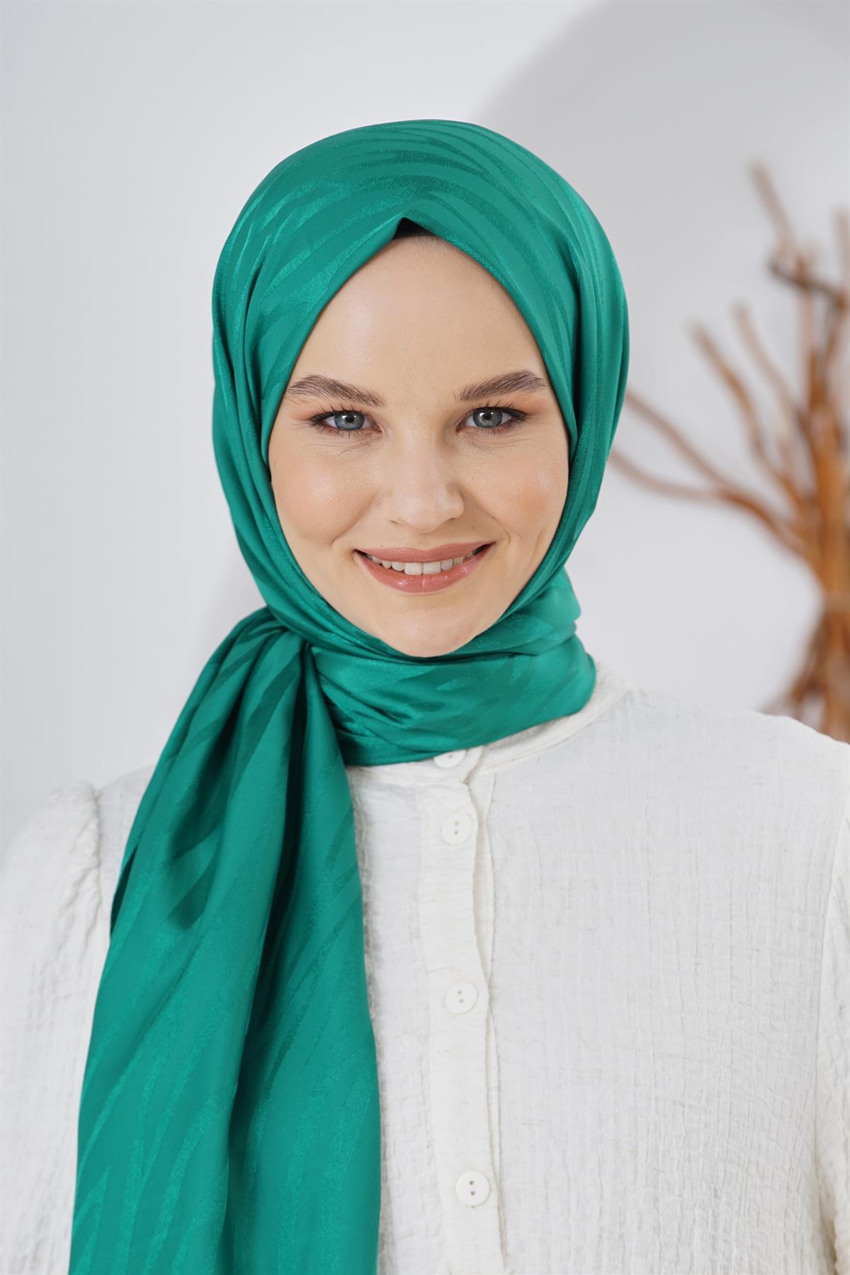 Loryan Scarf Floş Jakar Serisi Ağaç Kabuğu Desenli Şal Benetton