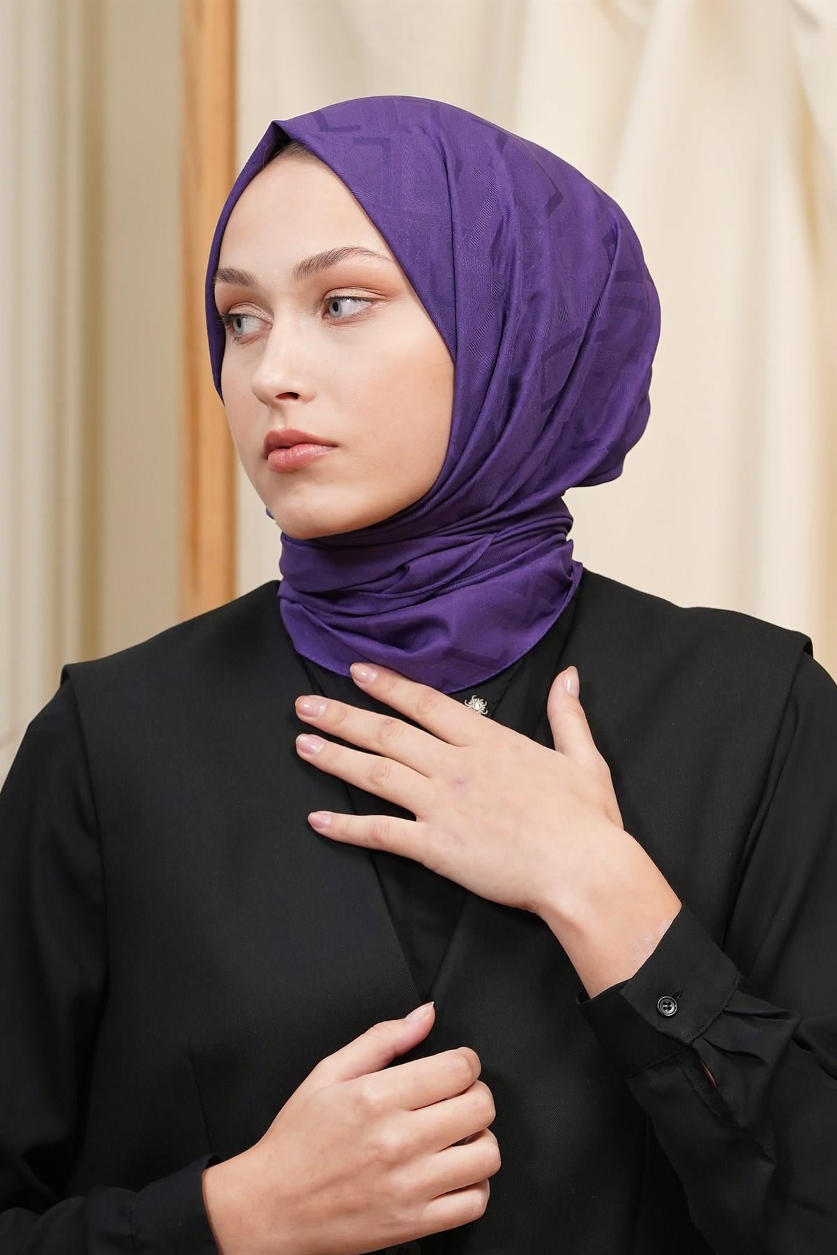Loryan Scarf Logo Desen, Jakarlı Pamuklu Şal Mürdüm