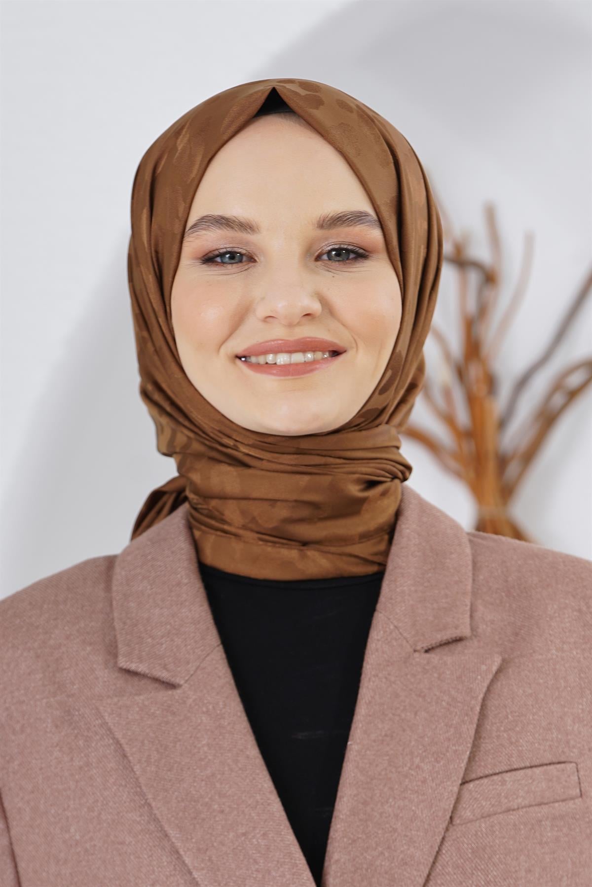 Loryan Scarf Floş Jakar Serisi Leopar Desenli Şal Açık Kahve