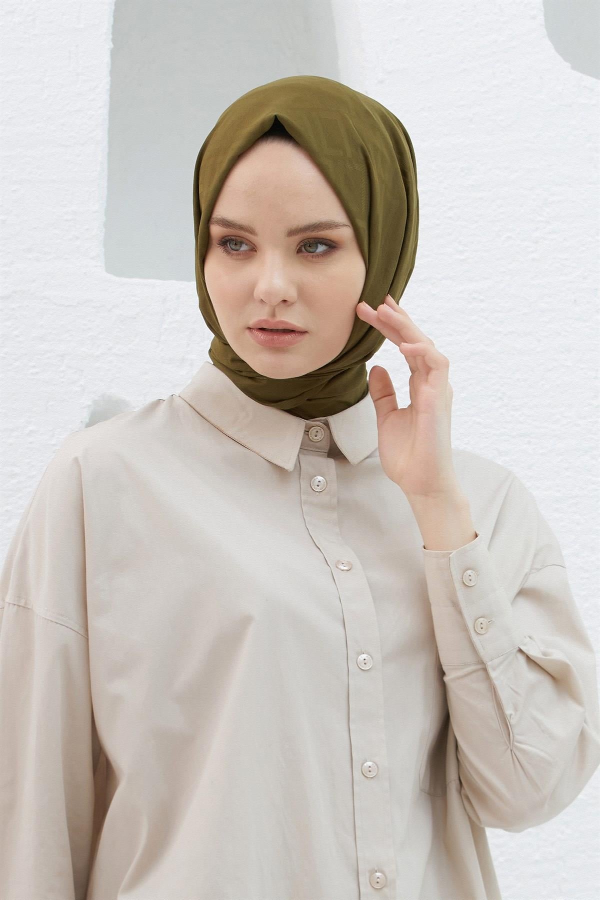 Loryan Scarf Logo Desen, Jakarlı Pamuklu Şal Haki