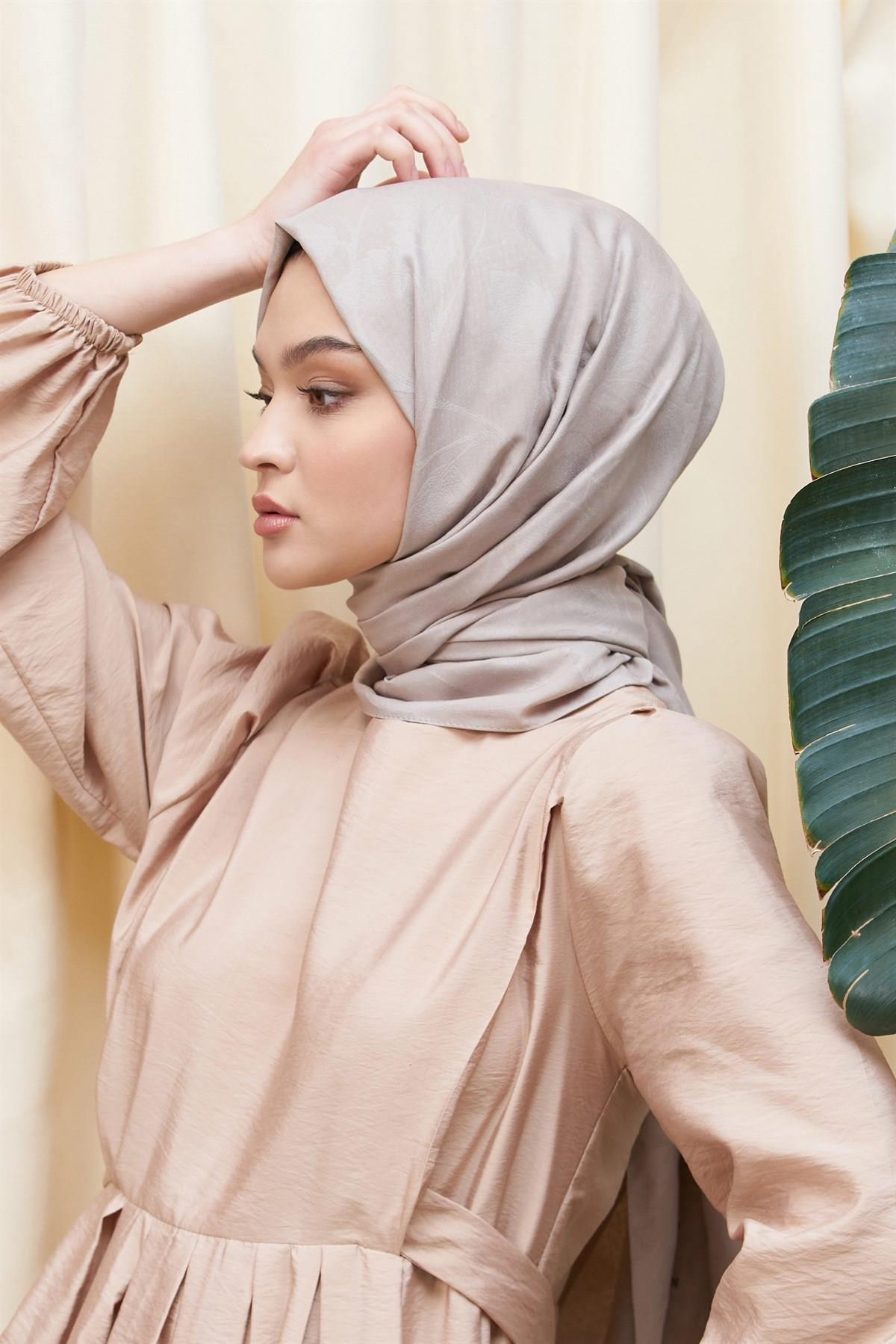 Loryan Scarf, Pamuklu, Tek Renk Kianna Jakarlı Şal Vizon