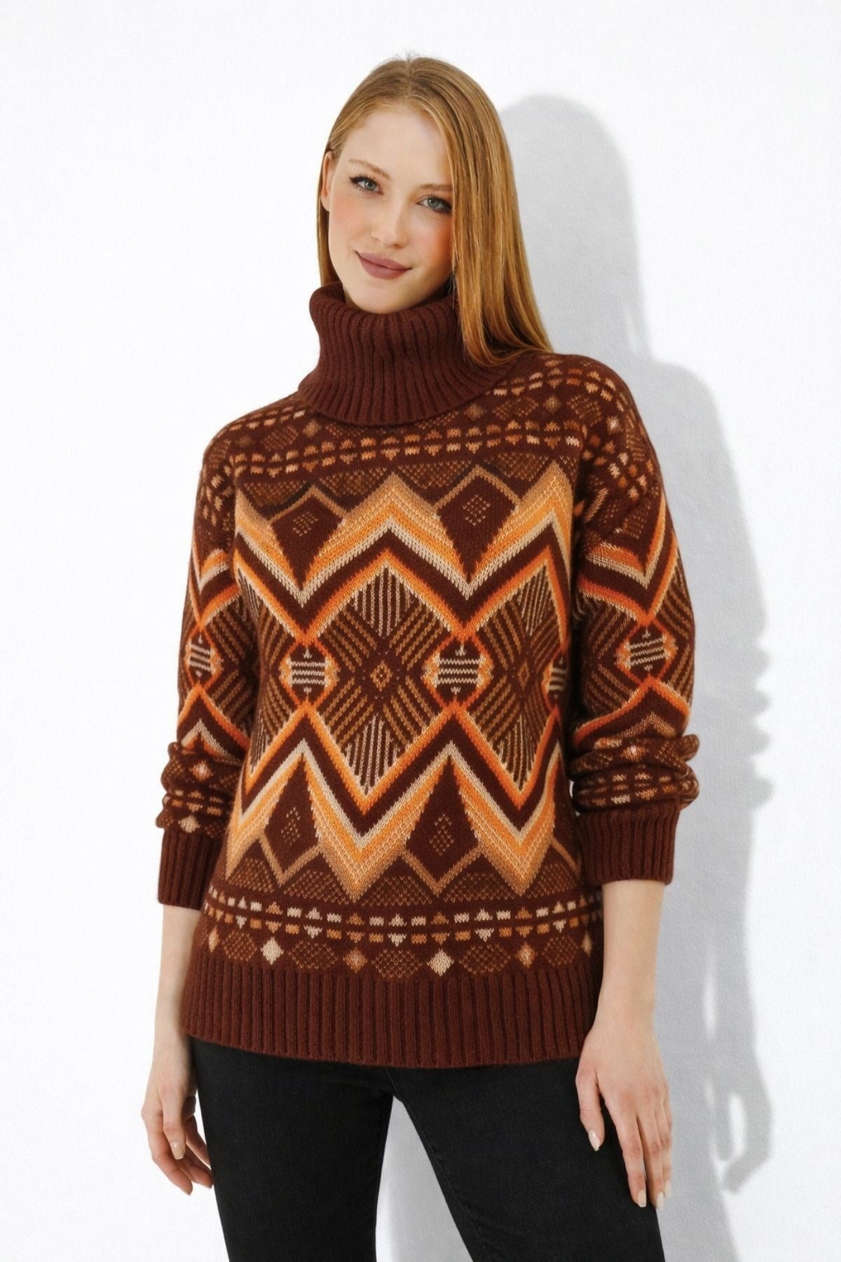 Kadın Kilim Desenli Yumuşak Dokulu Balıkçı Yaka Triko Kazak 7590 Kahverengi