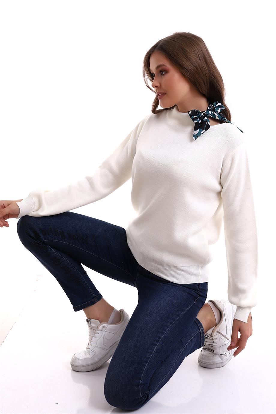 Bisiklet Yaka Fularlı Triko Kazak Triko Bluz 1100 Ekru