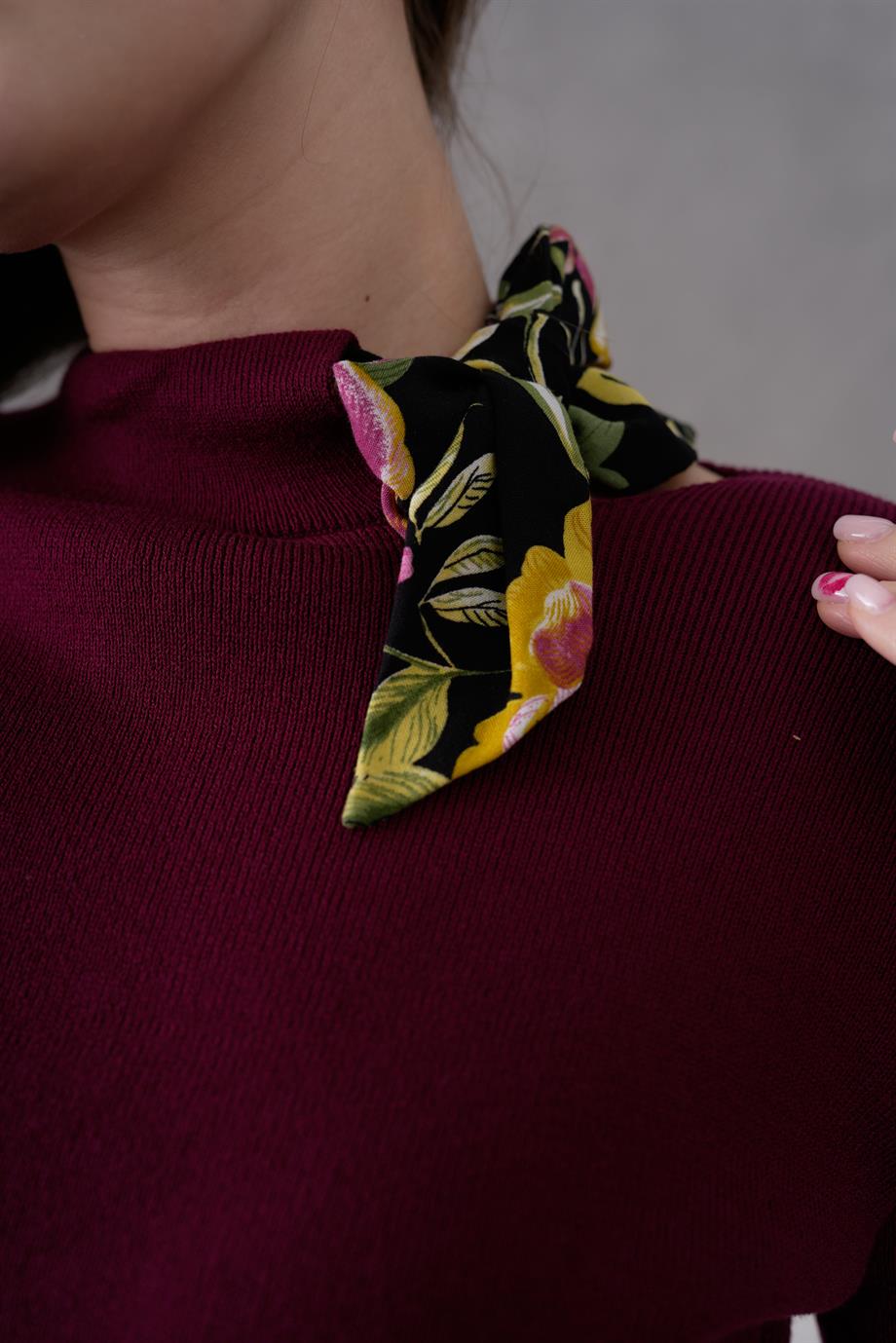 Bisiklet Yaka Fularlı Triko Kazak Triko Bluz 1100 Bordo