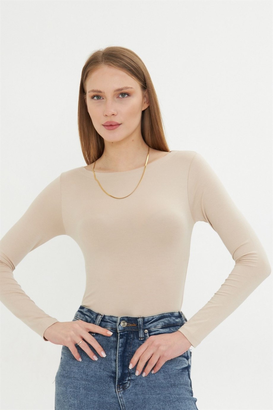 Kadın Kayık Yaka Basic Uzun Kollu Body Likralı Bluz  Viskon Body 160 Bej