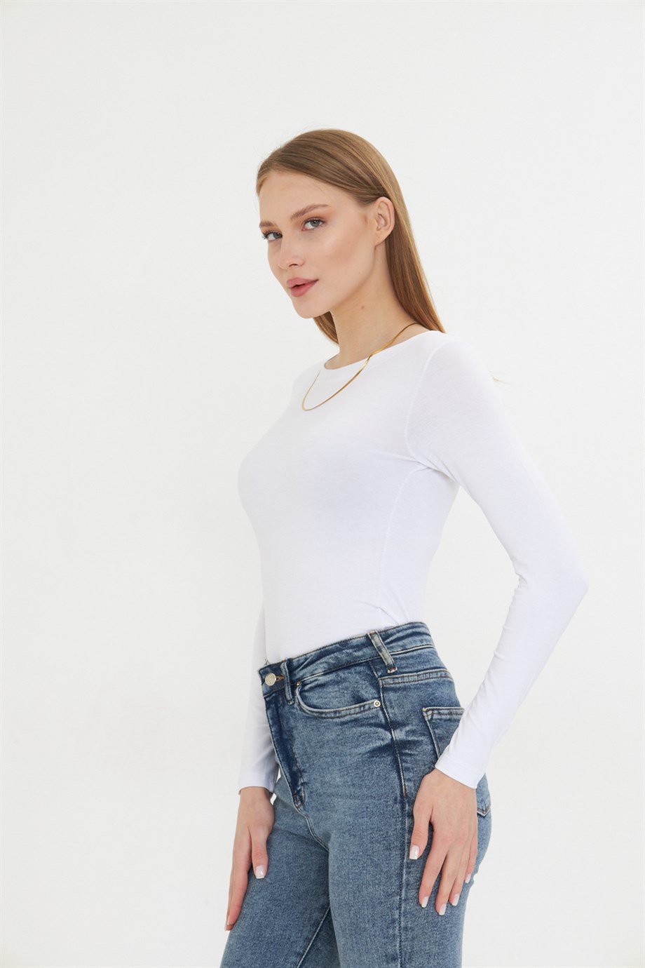 Kadın Kayık Yaka Basic Uzun Kollu Body Likralı Bluz  Viskon Body 160 Beyaz