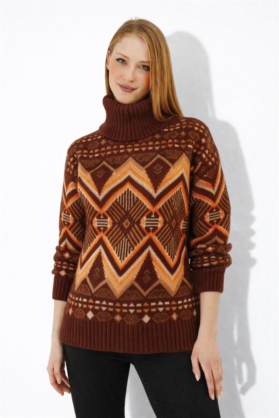 Kadın Kilim Desenli Yumuşak Dokulu Balıkçı Yaka Triko Kazak 7590 Kahverengi