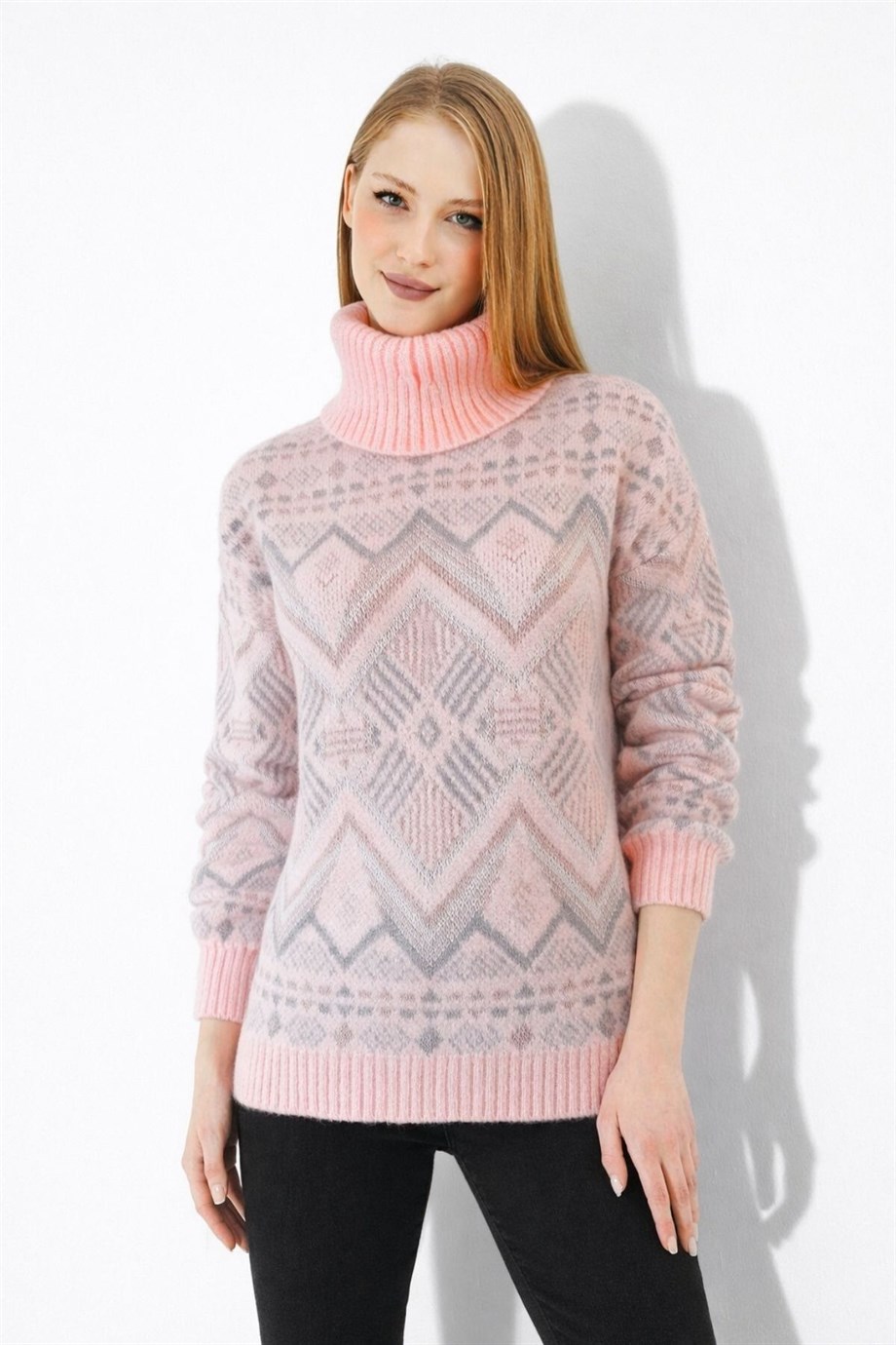 Kadın Kilim Desenli Yumuşak Dokulu Balıkçı Yaka Triko Kazak 7590 Pembe